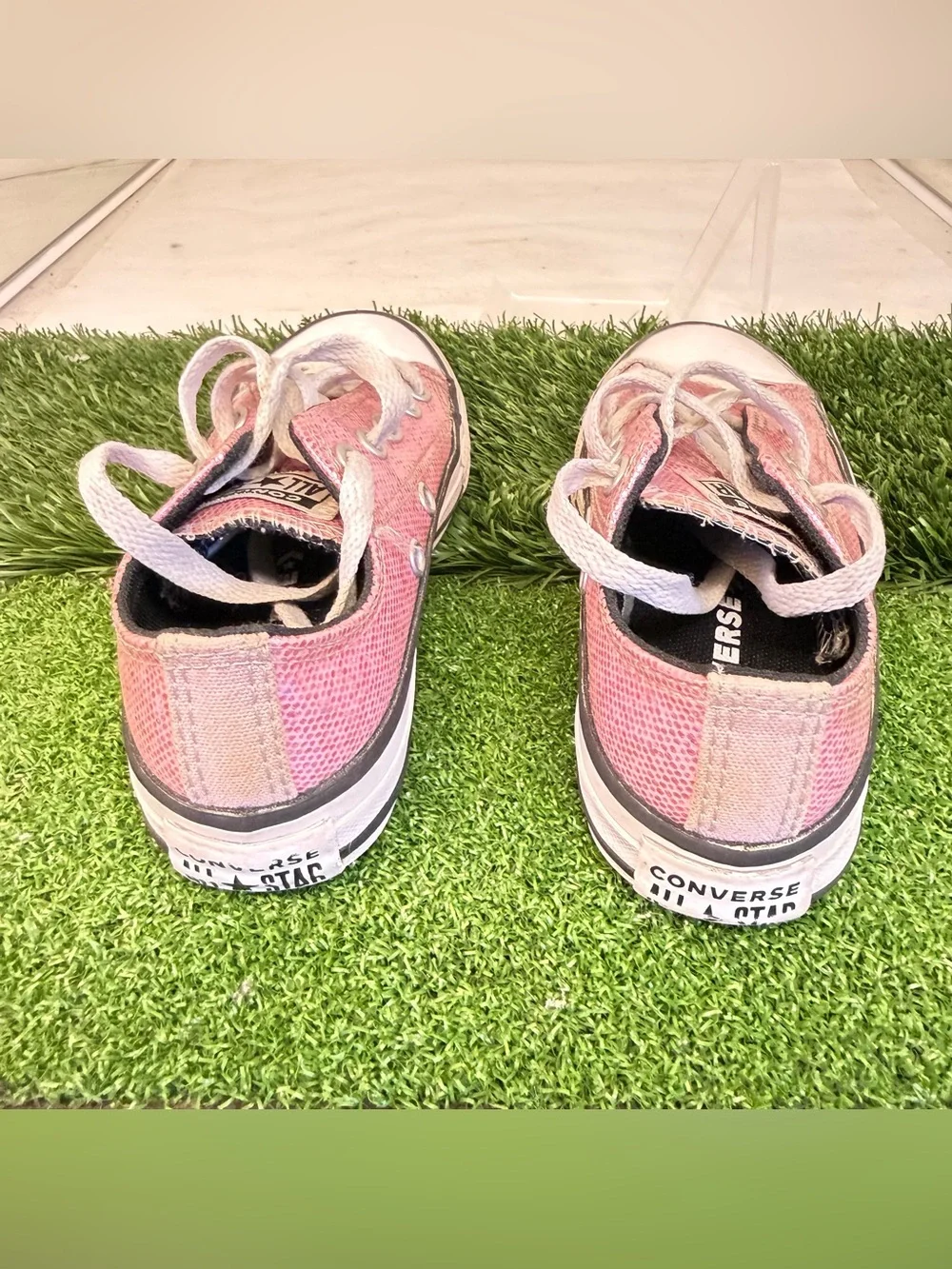 Converse Kids Pink Glitter Low-Top Sneakers